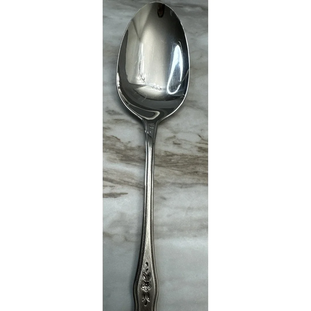 Oneida piece set